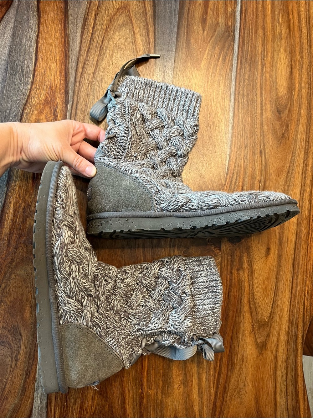 UGG Australia ISLA HEATHERED CHARCOAL BOOTS Cable Knit Lace Up Cozy Fur Boot 8-9